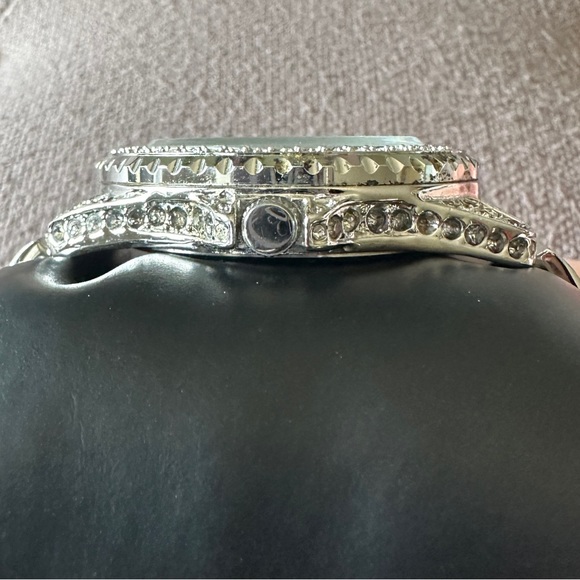 Crystal Watch - Picture 4 of 9